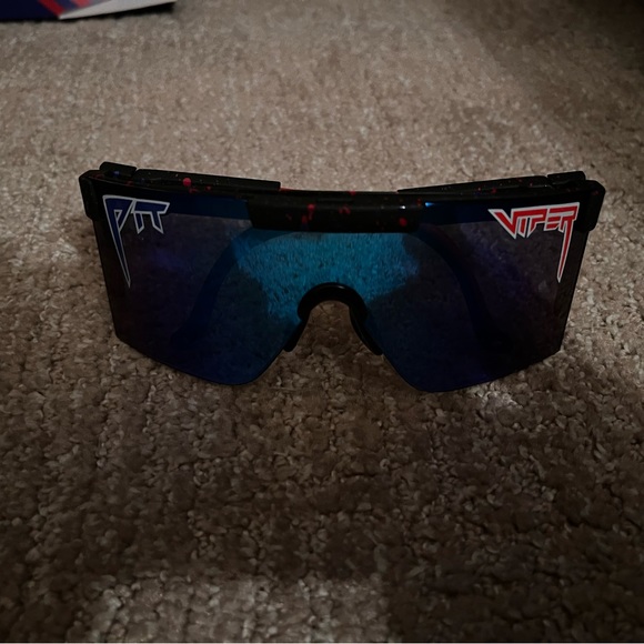 Brand new PitViper Intimidator sunglasses kit. - Picture 1 of 5